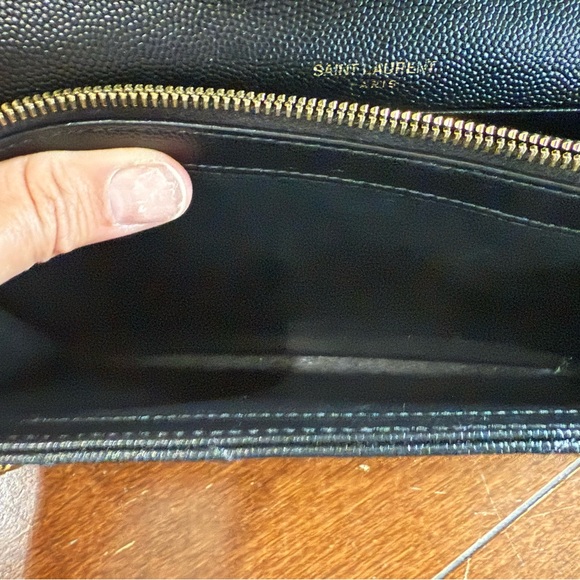 Saint Laurent Black Quilted Chain Bag - Picture 6 of 7